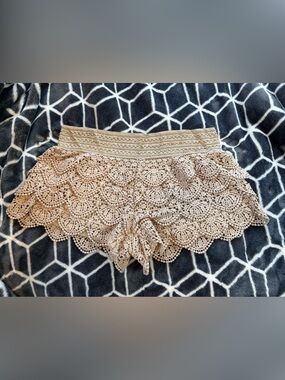 Scalloped Lace Shorts